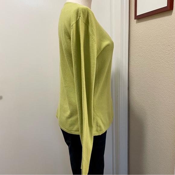 Vintage 90s light olive green sweater - Picture 2 of 10